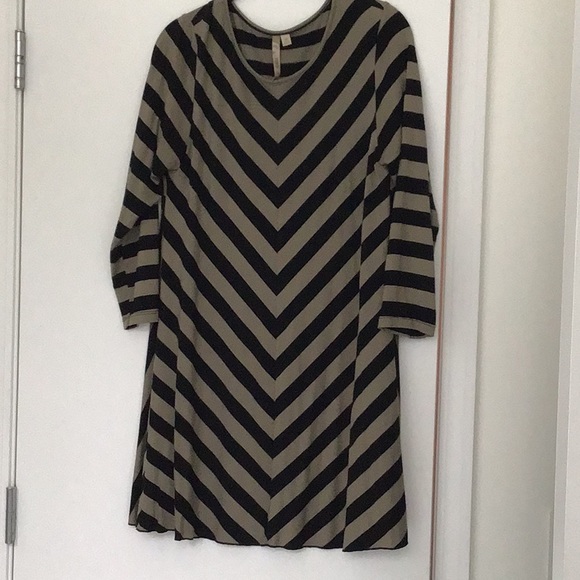 ♥️♥️Comfy USA black/olive striped dress/tunic❤️❤️